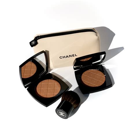 chanel les beiges healthy glow oversize powder|Chanel sun kissed blush.